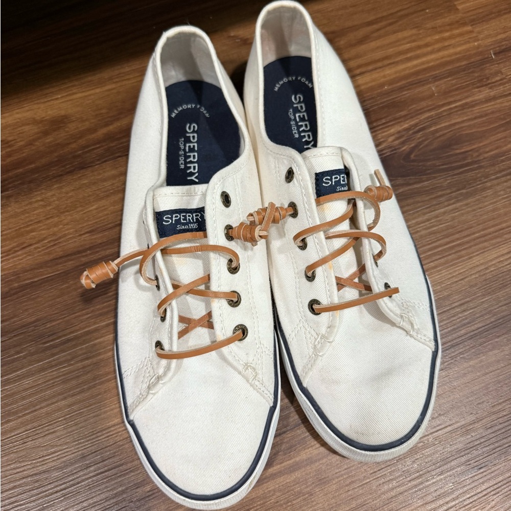 Sperry Women’s Cream Canvas Sneakers